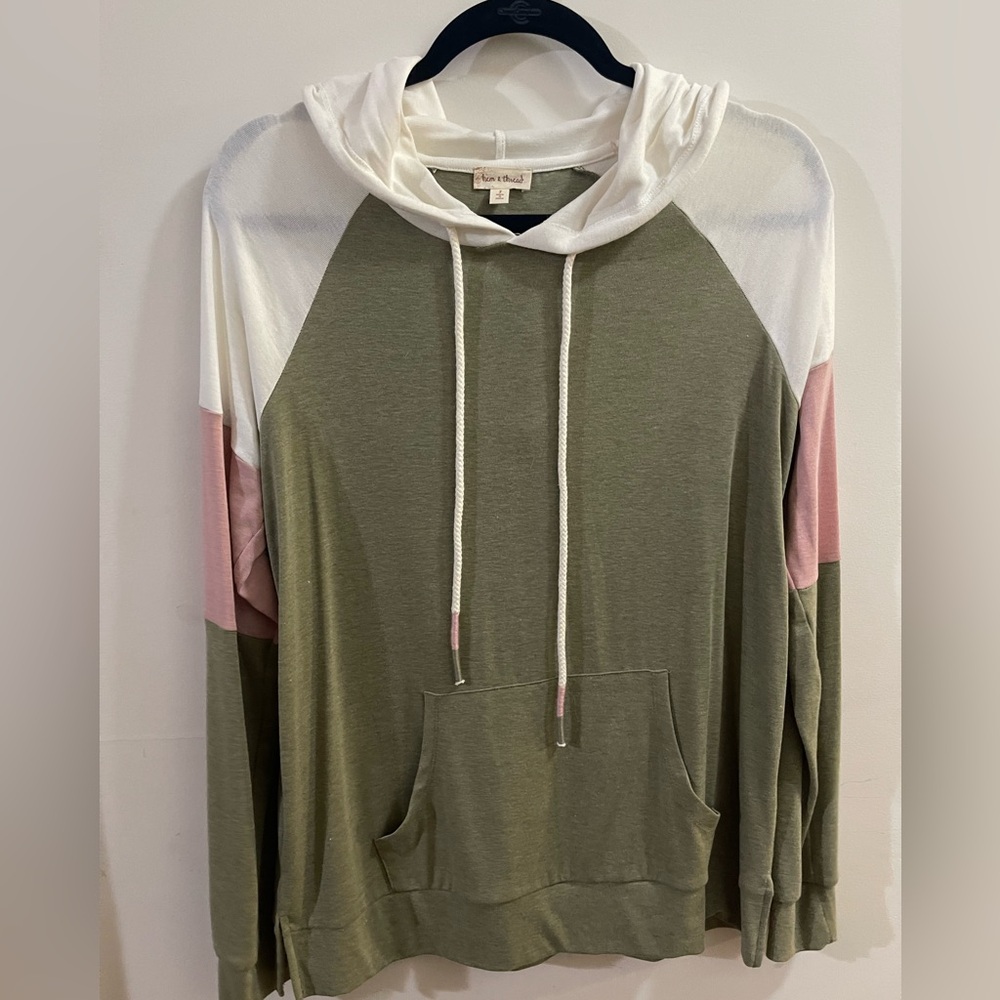 Women’s sweatshirt